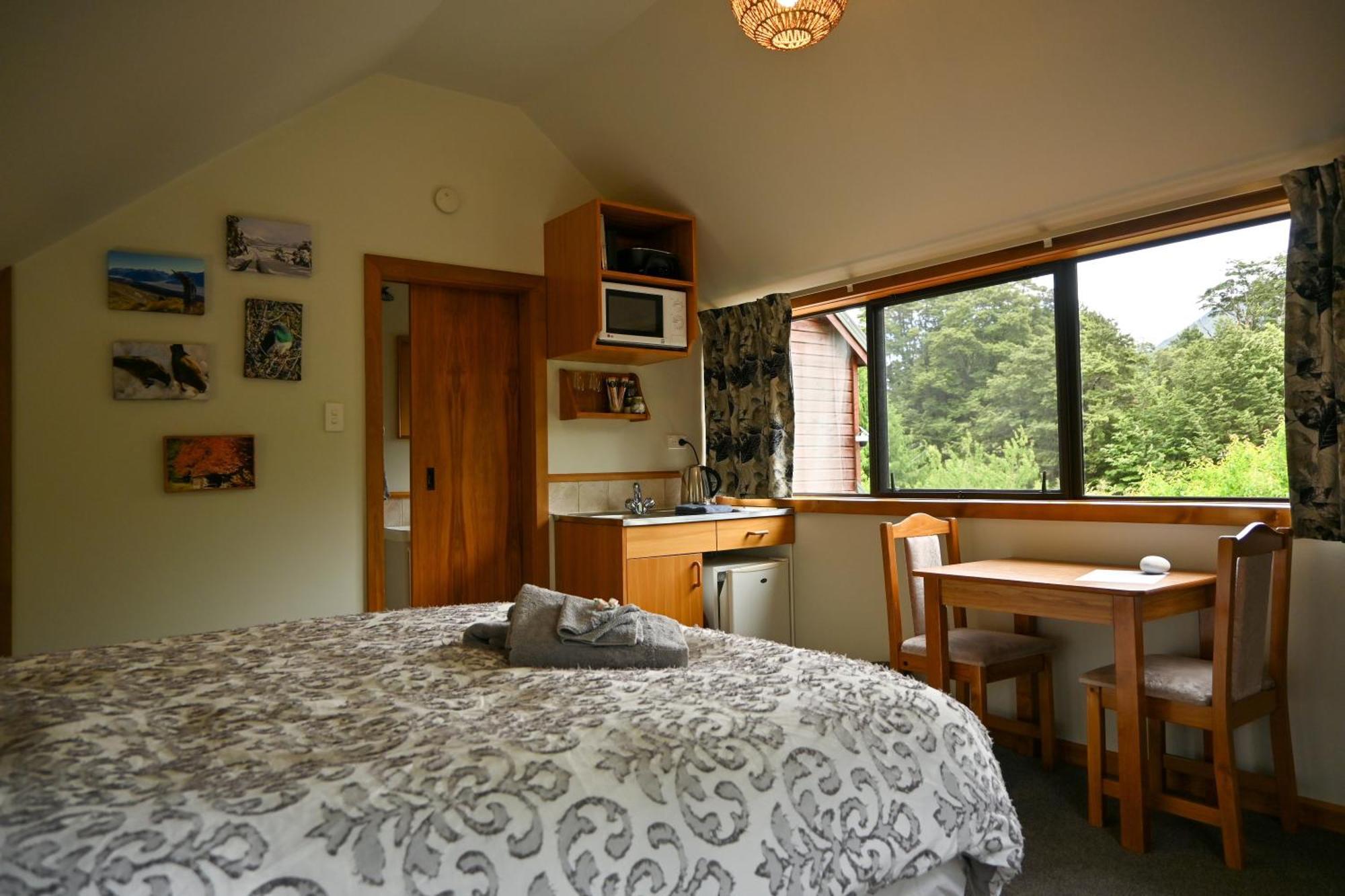 The Loft At Bealey Apartment